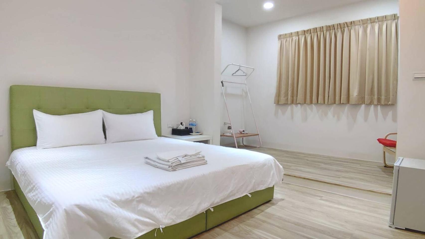 No.14 Hotel Tainan Bagian luar foto